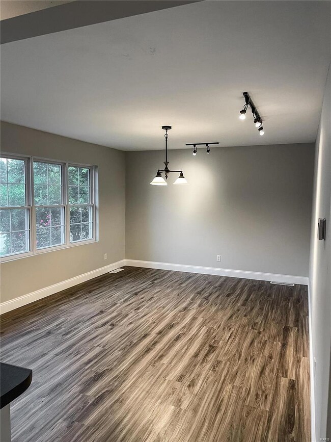 834 Perrine Rd, Farmington, MO 63640 - photo 5