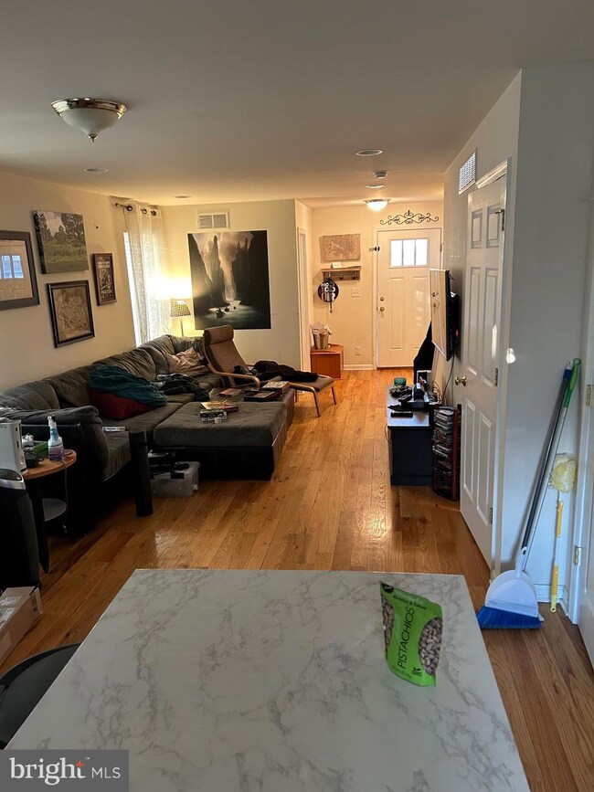 402 Acorn St unit B, Lansdale, PA 19446 - photo 3