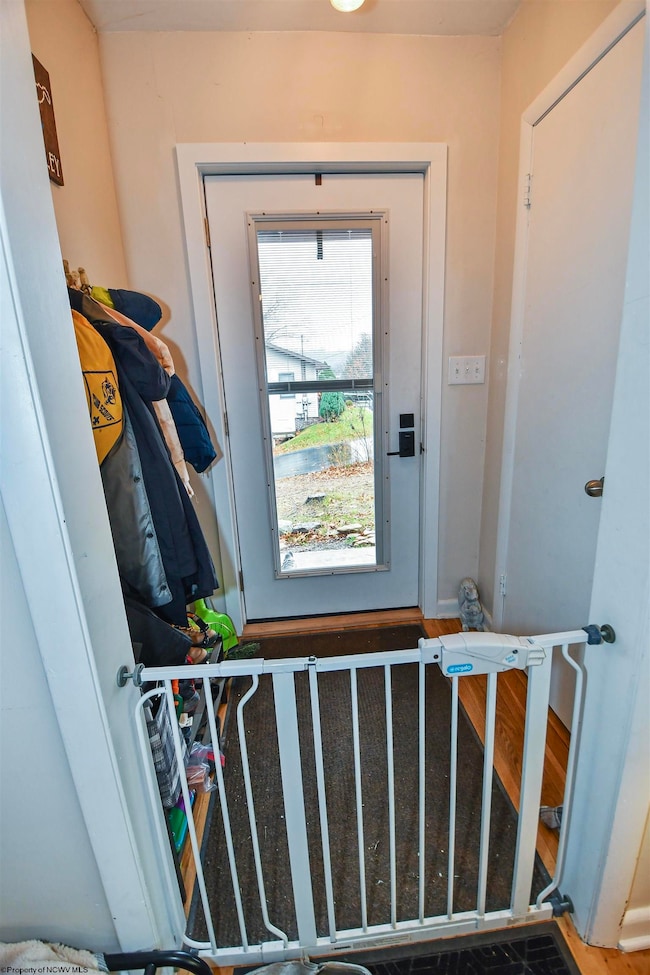 1114 Harvartis St, Morgantown, WV 26508 - photo 6