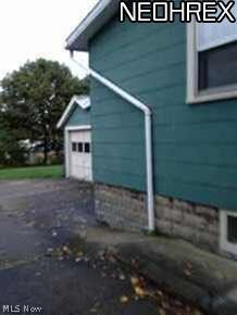 1008 Clarendon Ave SW, Canton, OH 44710 - photo 3