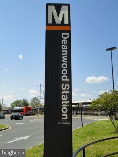 1023 48th St NE, Washington, DC 20019 - photo 6