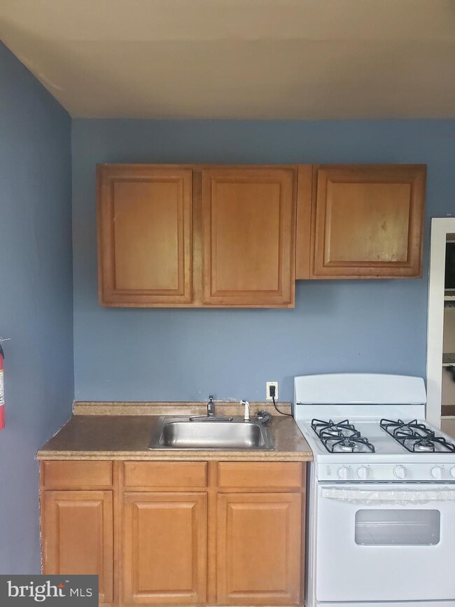 38 Hanover St unit A, Pemberton, NJ 08068 - photo 3