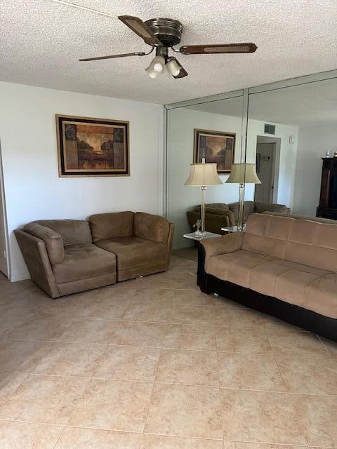 55 Capri B, Delray Beach, FL 33484 - photo 2