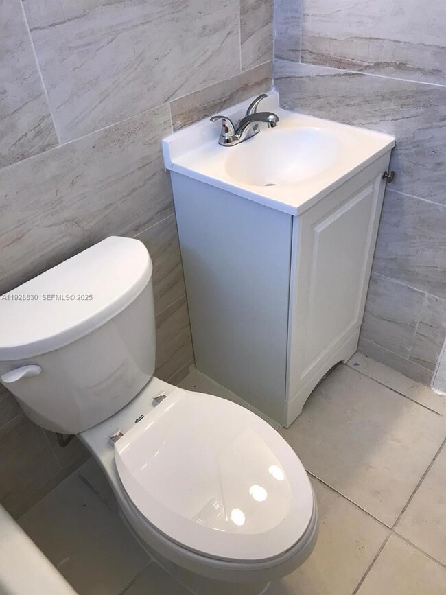 1545 NW 8th Ave unit 308, Miami, FL 33136 - photo 4