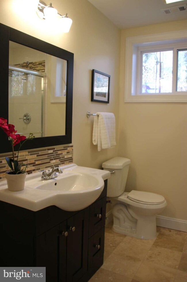 10501 Drumm Ave, Kensington, MD 20895 - photo 7