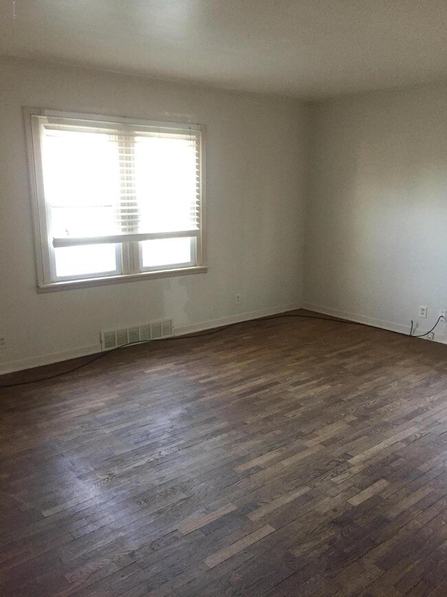 812 Nieb St, Niles, MI 49120 - photo 5