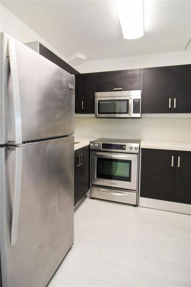 319 Newport V, Deerfield Beach, FL 33442 - photo 3