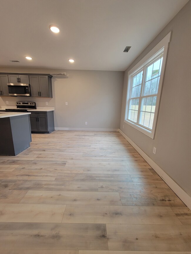 269 Wayne Hall Rd, Clarksville, TN 37040 - photo 5