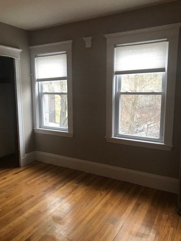 97 Williams St unit 2, Jamaica Plain, MA 02130 - photo 3