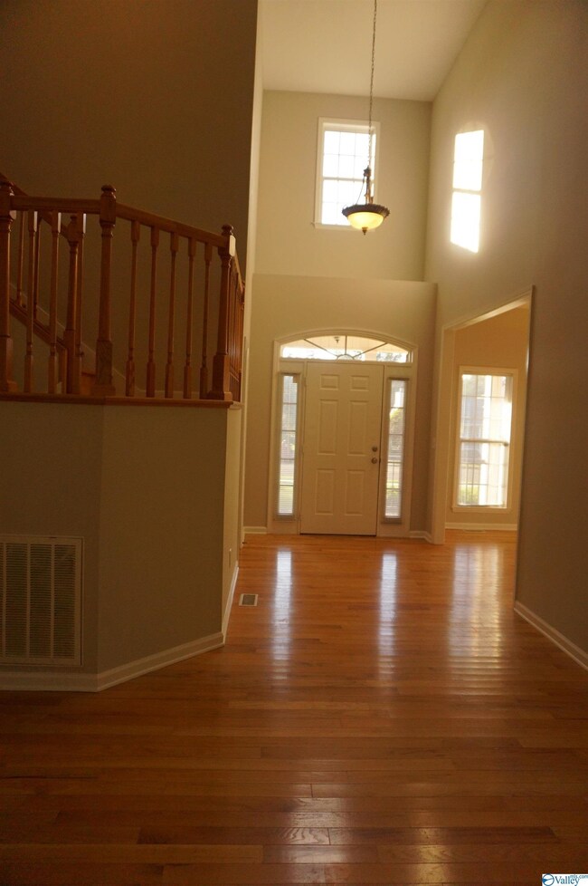 3704 Crouse Dr NW, Huntsville, AL 35810 - photo 2