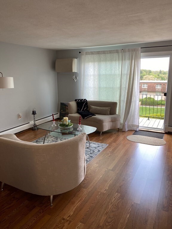 12 Williamsburg Ct unit 22, Shrewsbury, MA 01545 - photo 4