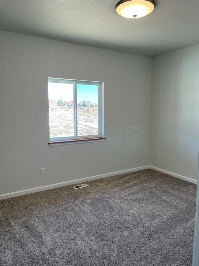 1160 N Calico Rock Ln, Pueblo West, CO 81007 - photo 2