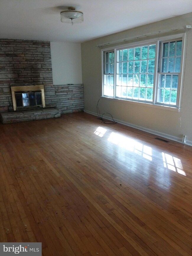 585 Eskimo Hill Rd, Stafford, VA 22554 - photo 7