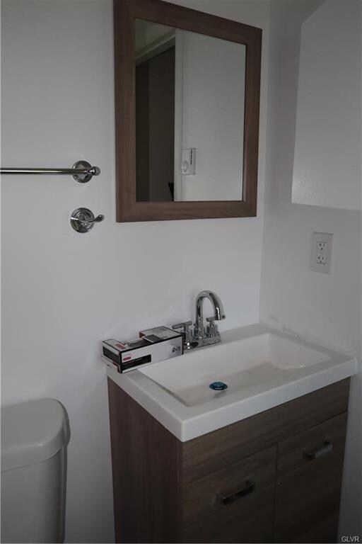103 Main St unit 201, Walnutport, PA 18088 - photo 2