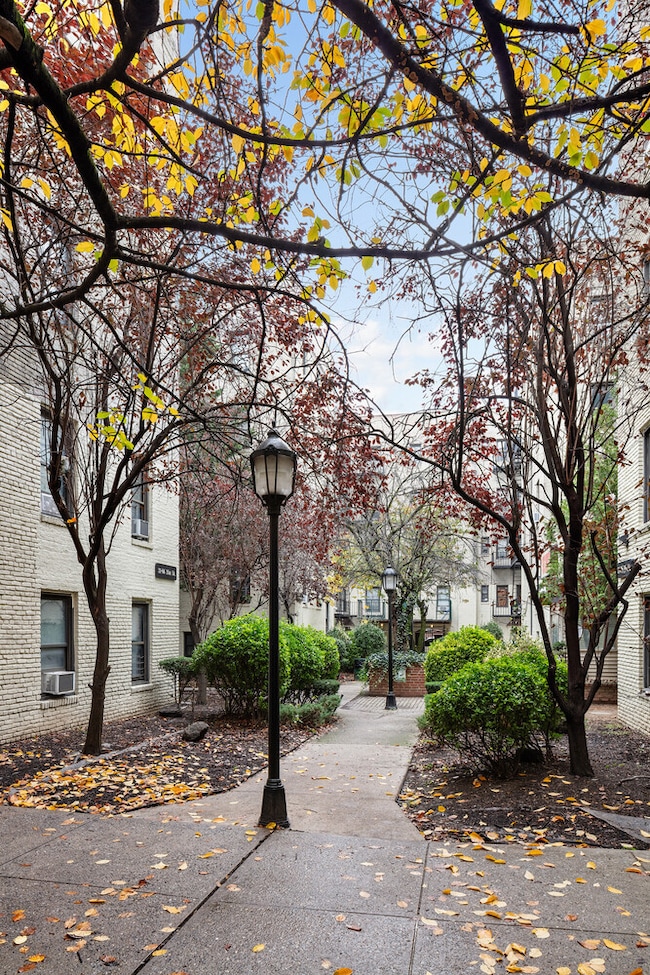 Acropolis Gardens unit 3E, Astoria, NY 11105 - photo 7