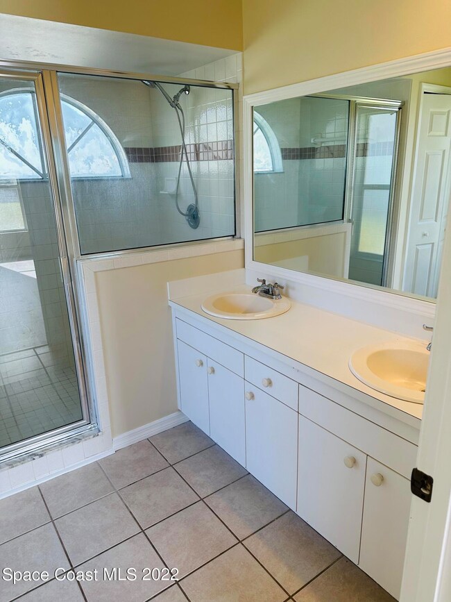 ED0B6691-F2CA-44EF-8098-70118A8DF343