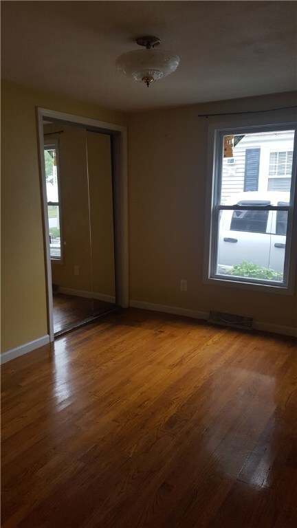 83 Ashburne St, Pawtucket, RI 02861 - photo 7