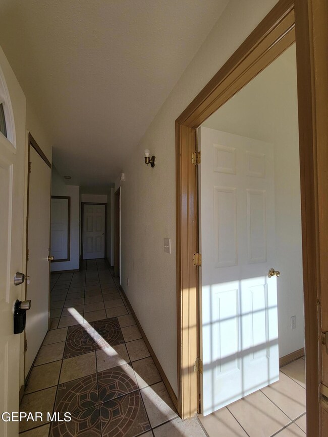 451 Santa Martina Dr, El Paso, TX 79927 - photo 5