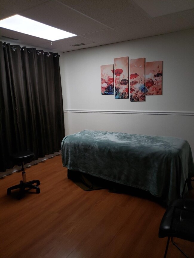 24 Orchard View Dr unit 6, Londonderry, NH 03053 - photo 3