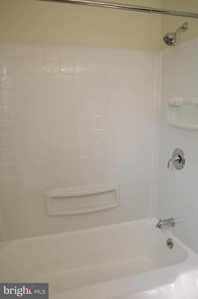 4205 Lasalle Ave, Baltimore, MD 21206 - photo 7