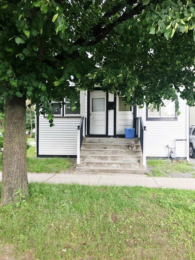 54 Walnut St, Burlington, VT 05401 - photo 3