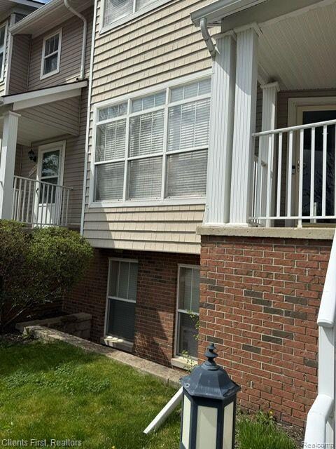 Main Entry Front Yard