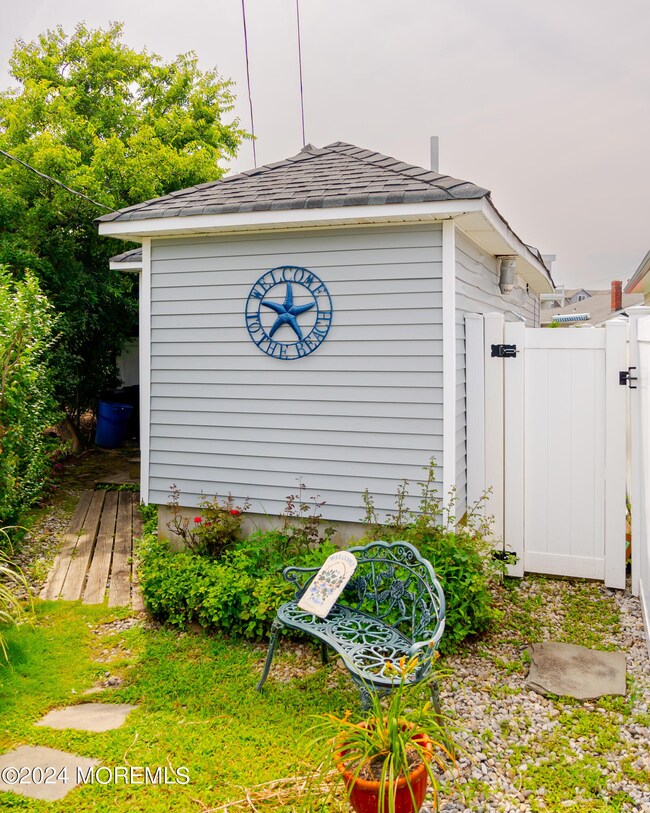 18 Valentine St unit Rear, Monmouth Beach, NJ 07750 - photo 6