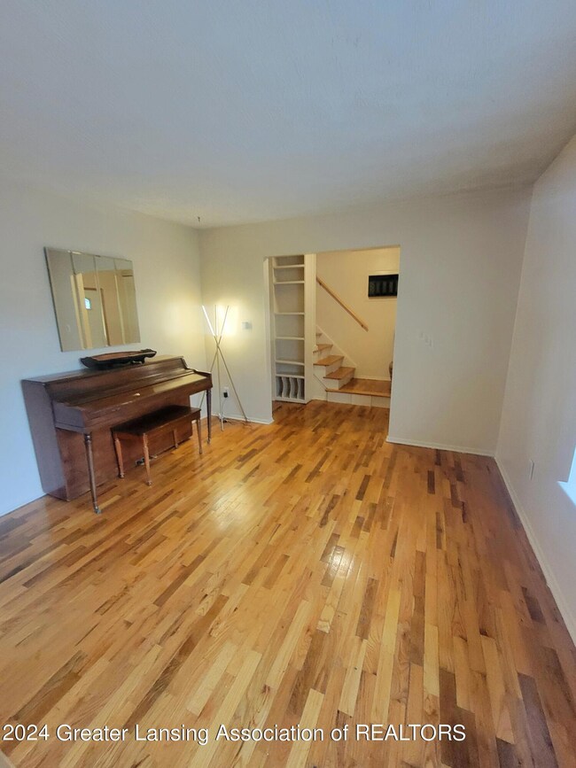 4006 Stillwell Ave, Lansing, MI 48911 - photo 4