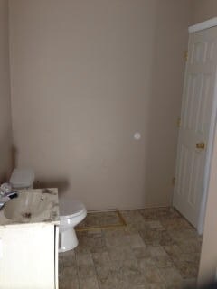 3/4 bath with laundry hook ups