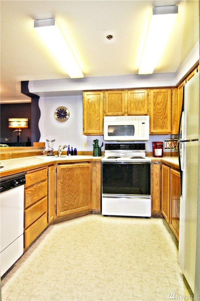19404 Bothell Way NE unit D304, Bothell, WA 98011 - photo 2