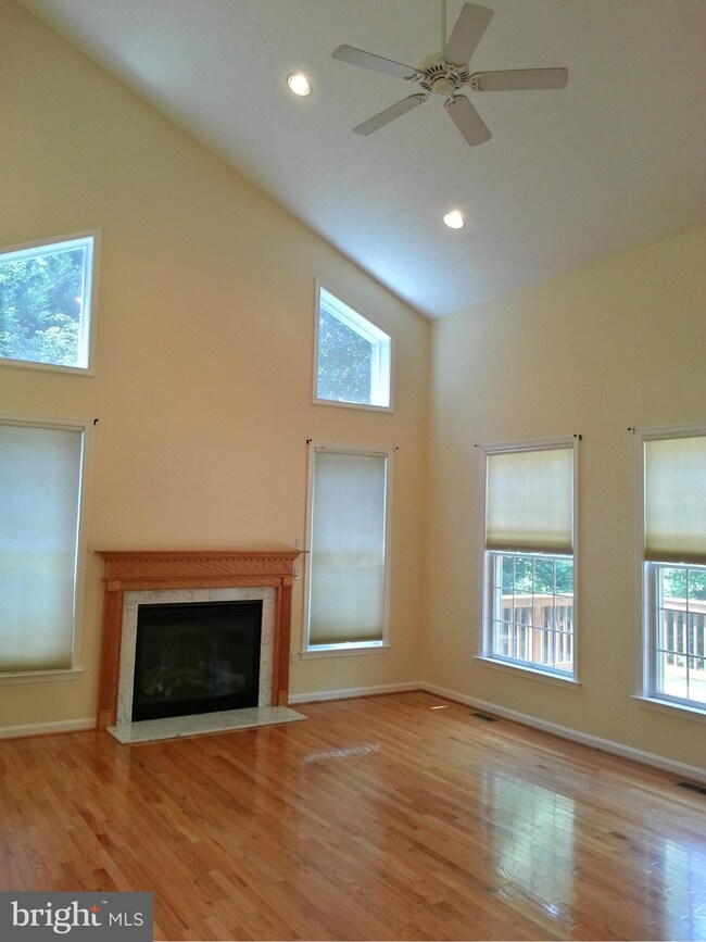 23280 Willow Creek Ln, California, MD 20619 - photo 5