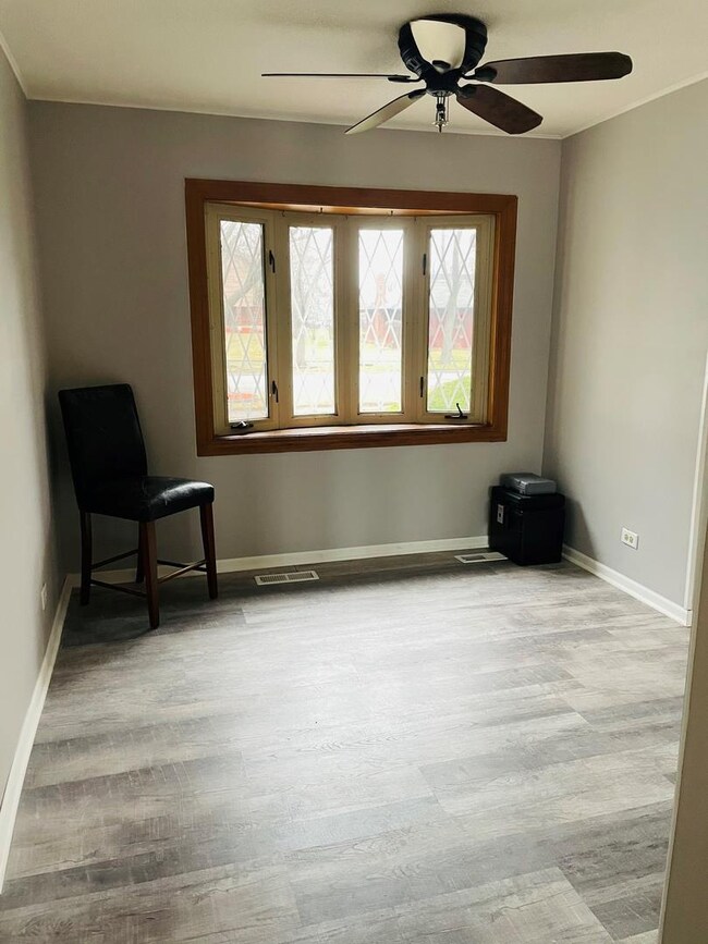 3401 Chambord Ln, Hazel Crest, IL 60429 - photo 7