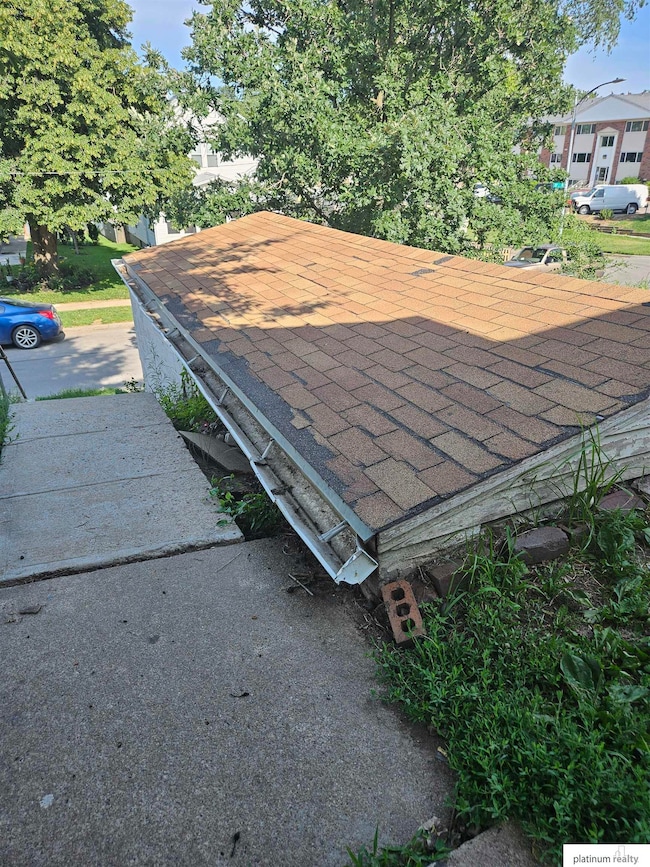 2436 S 23rd St, Omaha, NE 68108 - photo 3