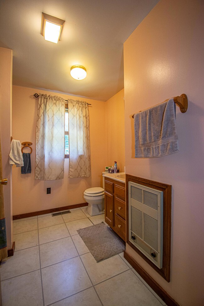 1st floor bath
