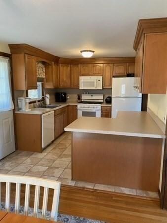 127 Candlewick Ln, Whitman, MA 02382 - photo 7