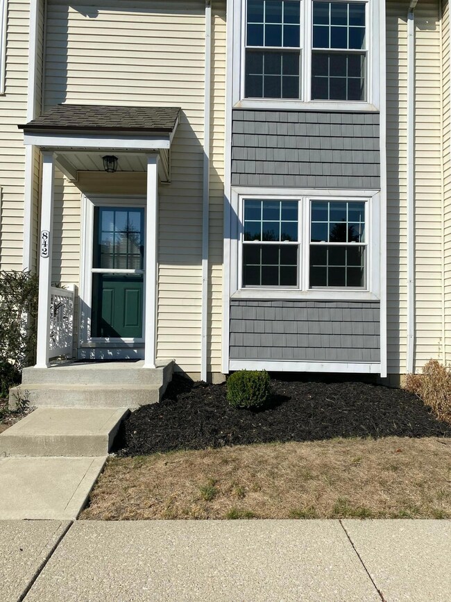 842 Soramill Ln unit 46C, Columbus, OH 43085 - photo 2