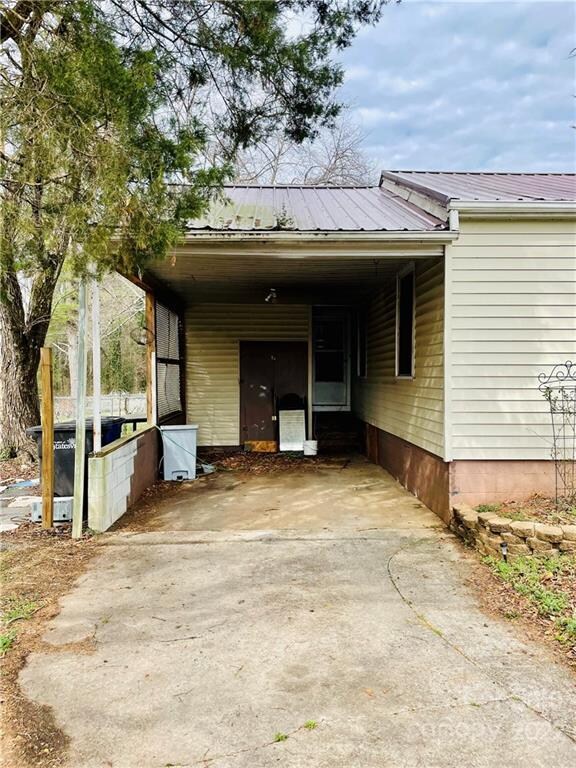 701 Woods Dr, Statesville, NC 28677 - photo 4