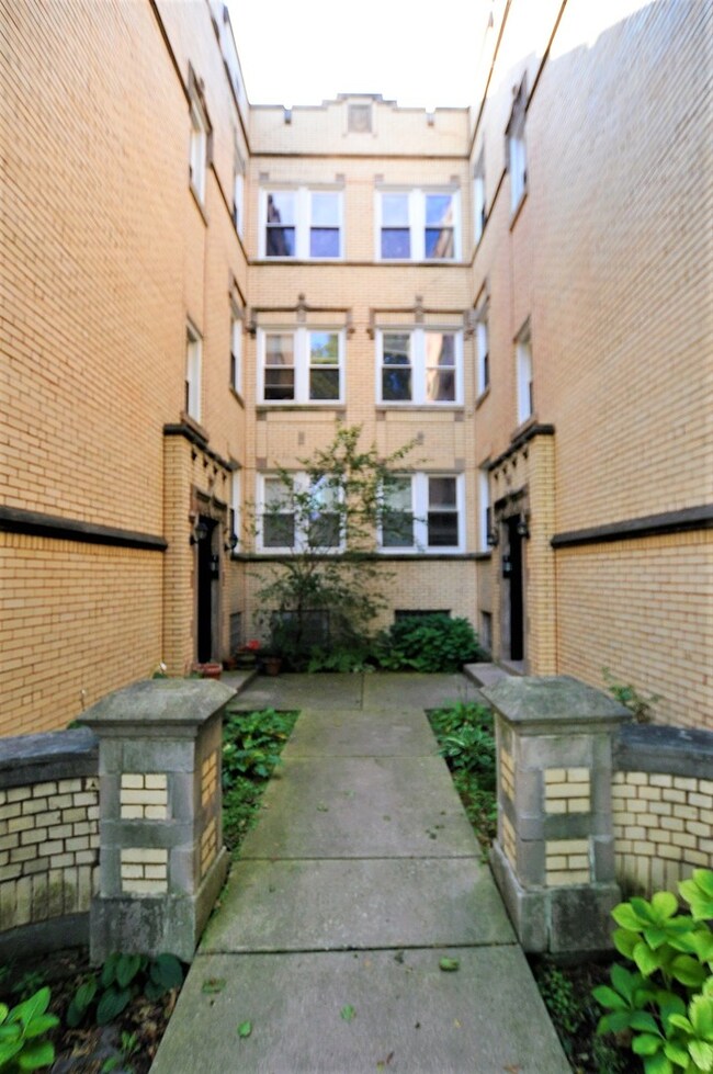 6314 N Fairfield Ave unit 2B, Chicago, IL 60659 - photo 6