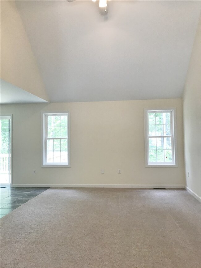 39 Regency Ct, Rochester, NH 03867 - photo 3