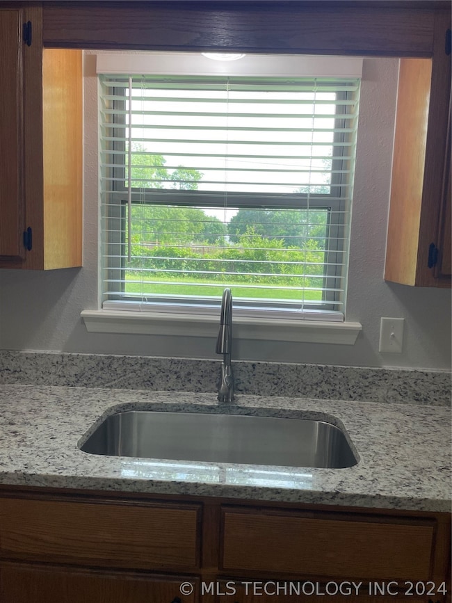 501 West Creek, Okmulgee, OK 74447 - photo 4