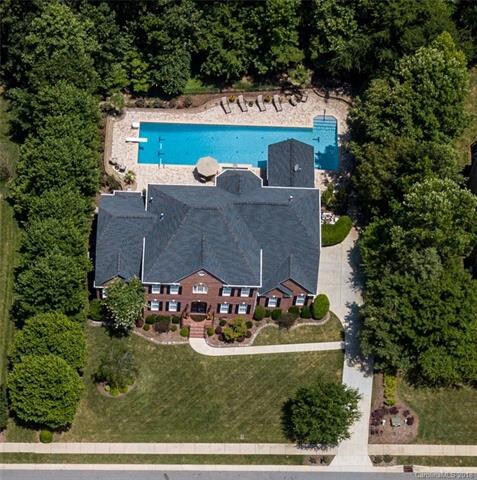 Ariel View showing privacy of pool