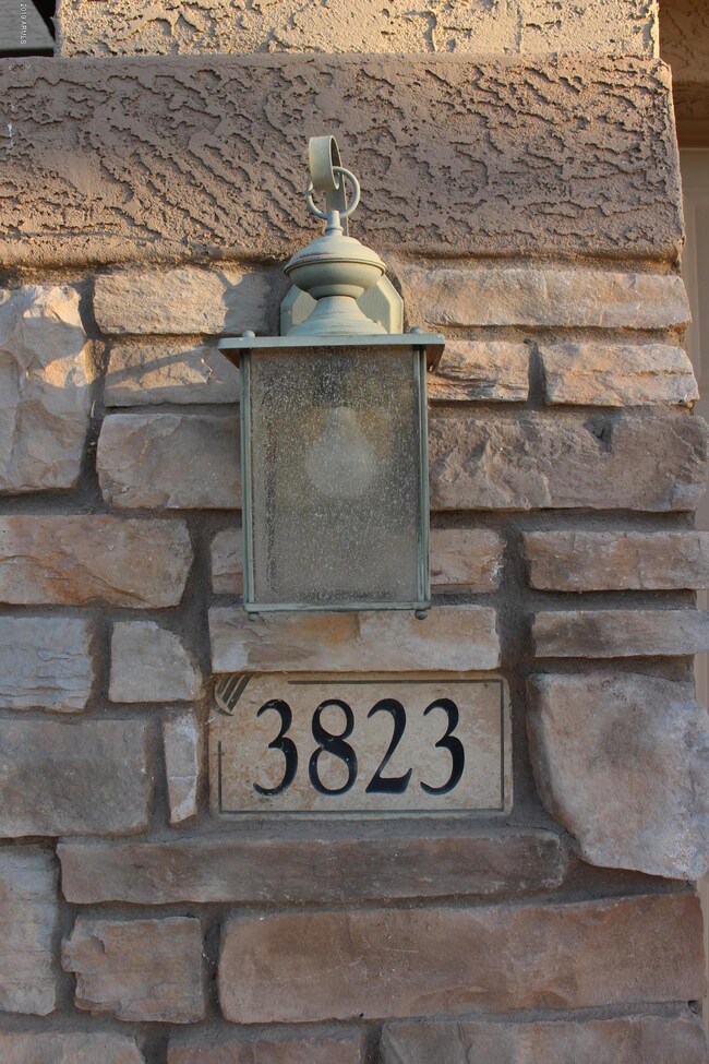 03 3823 E Capricorn Place 01