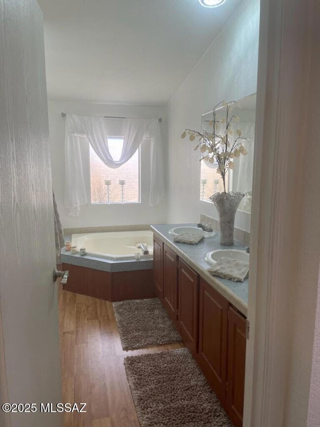 m-master-bath