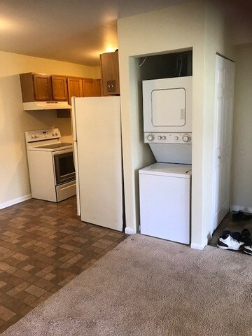 2400 Light Rd unit 107, Oswego, IL 60543 - photo 2