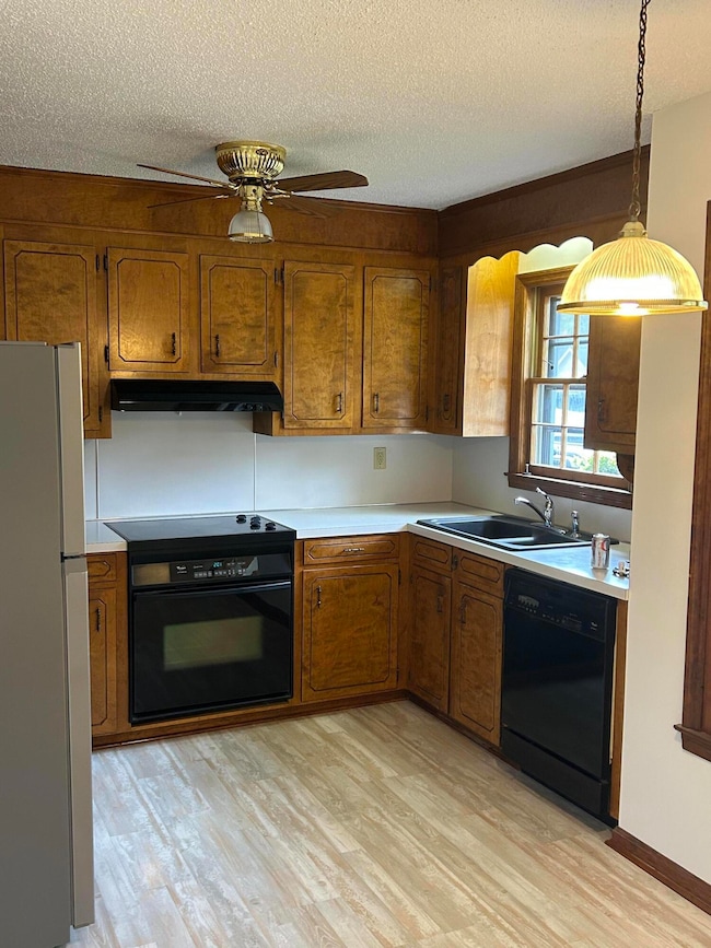 56FE0E77-F5D8-4CCA-889E-A7146F8DFB49