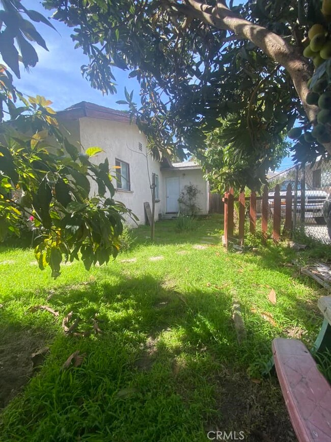 735 W 139th St, Compton, CA 90222 - photo 4