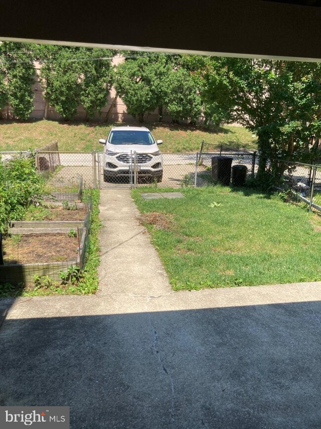 8616 Pleasant Plains Rd, Towson, MD 21286 - photo 2