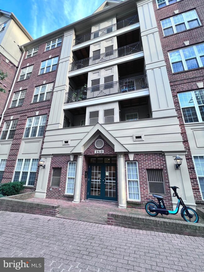 2310 14th St N unit 401, Arlington, VA 22201 - photo 2