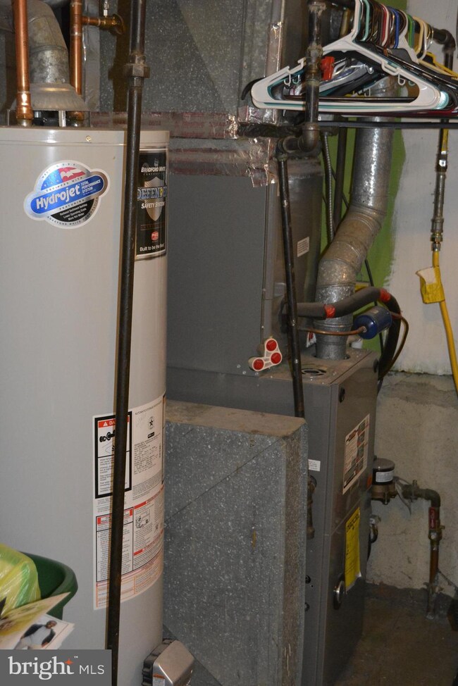 915 Coach Rd, Blackwood, NJ 08012 - photo 2