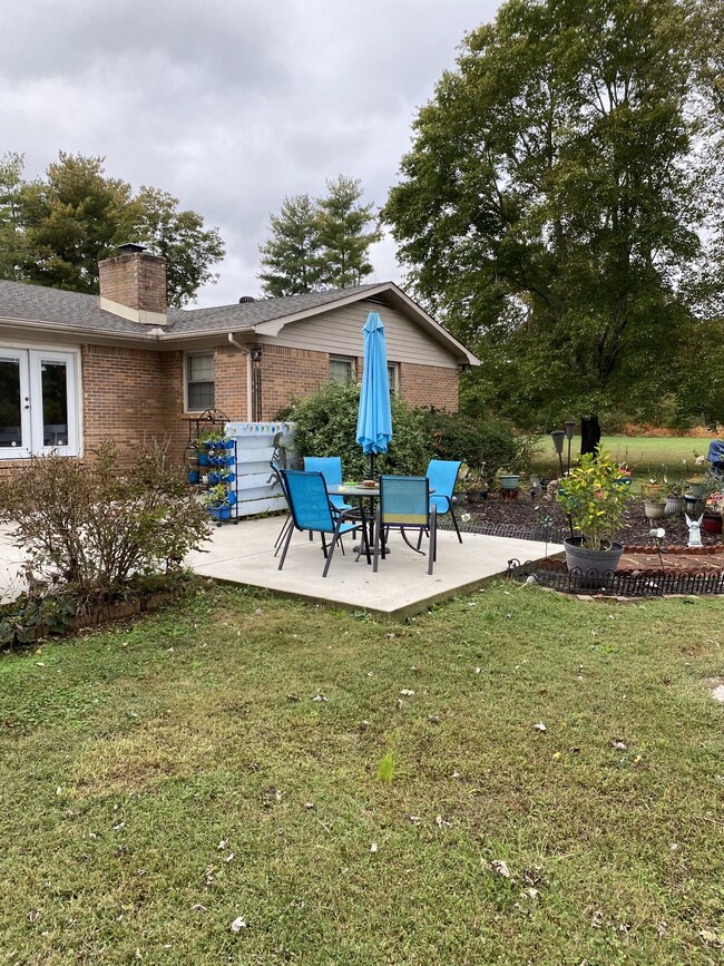 455 Deerfield Cir, Manchester, TN 37355 - photo 4